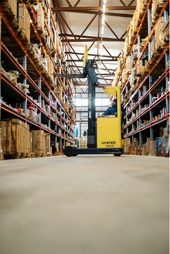 AI inventory positioning and replenishment for distributors
